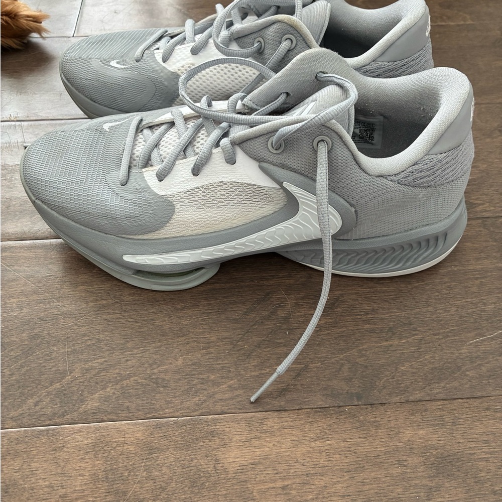 Nike Light Gray Sneakers